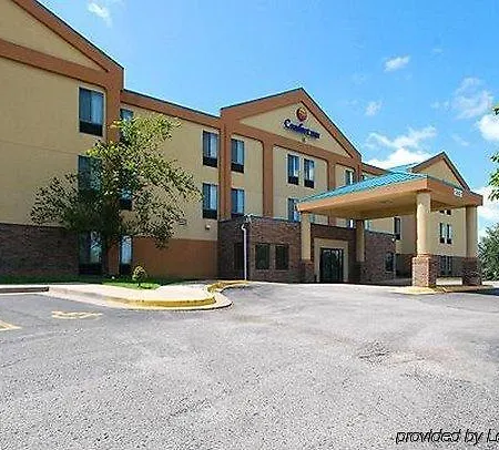 Quality Inn & Suites Lenexa Kansas City